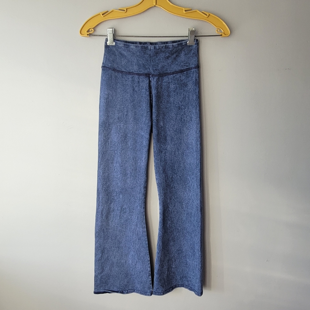 Aerie denim blue flaired leggings | Chill. Play.Move
